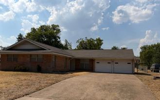 5101 Lakemoor Dr - Photo 1 of 1