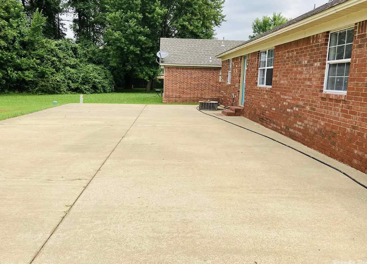 97 Lelia Ln - Photo 3 of 21