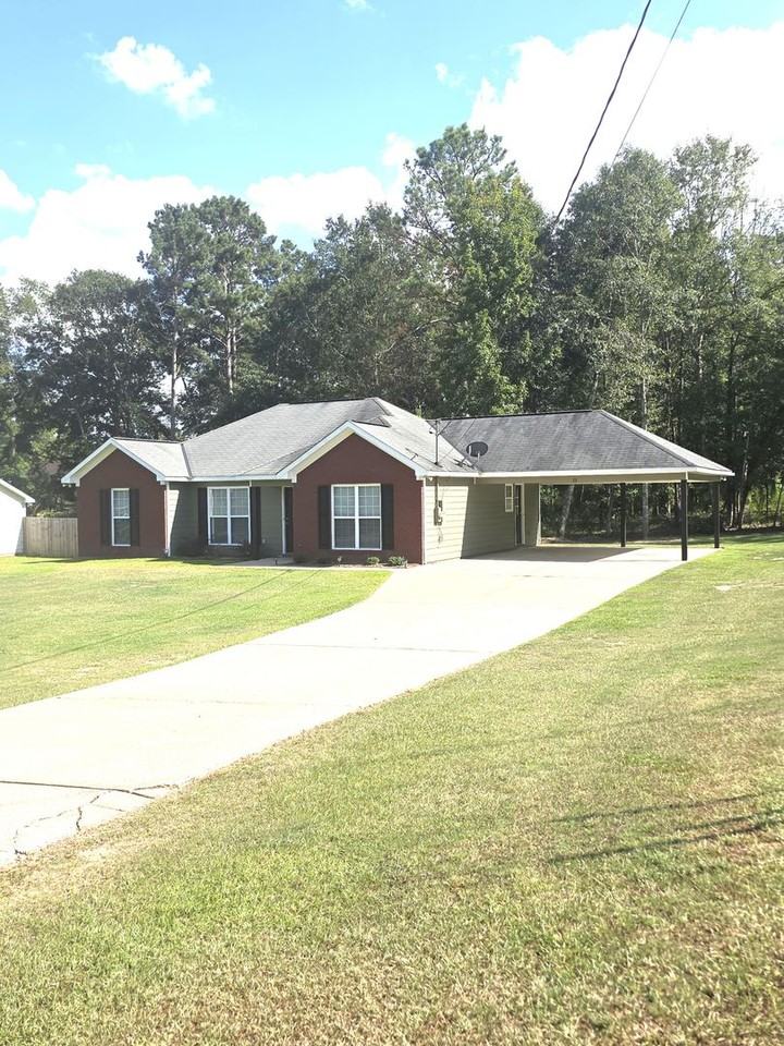 Shadowridge Ln - Photo 2 of 31