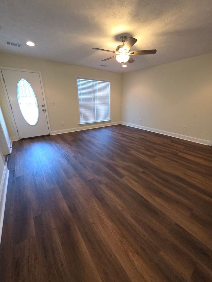 Shadowridge Ln - Photo 6 of 31