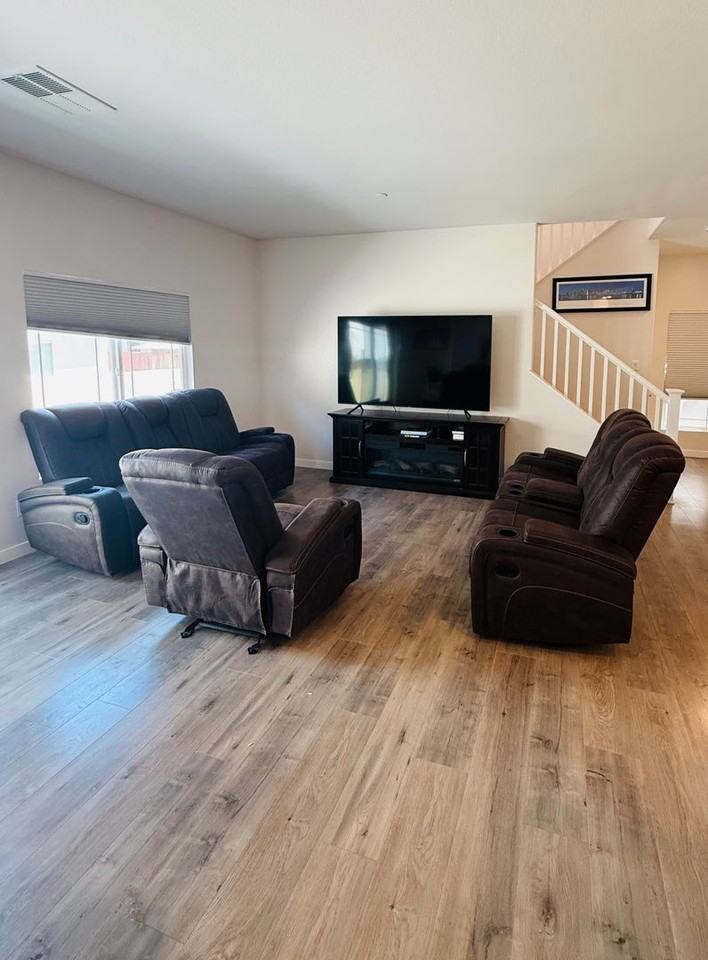 748 Lincoln Pl - Photo 2 of 25
