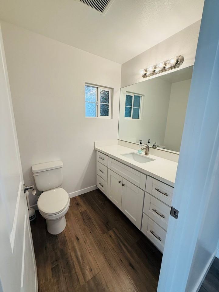 748 Lincoln Pl - Photo 6 of 25