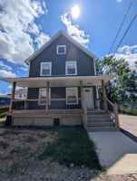 featured image of 1431 Rowley Ave