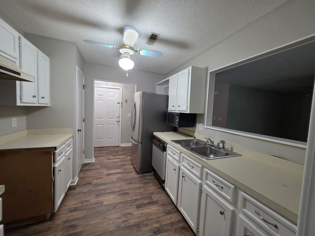 1008 Creekside Way - Photo 5 of 21
