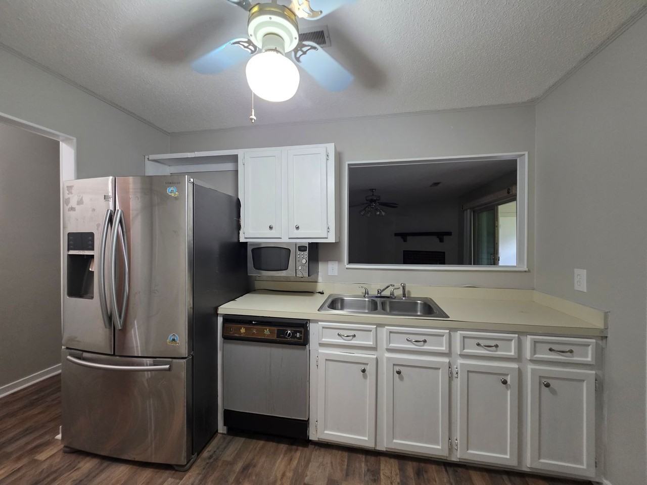 1008 Creekside Way - Photo 6 of 21