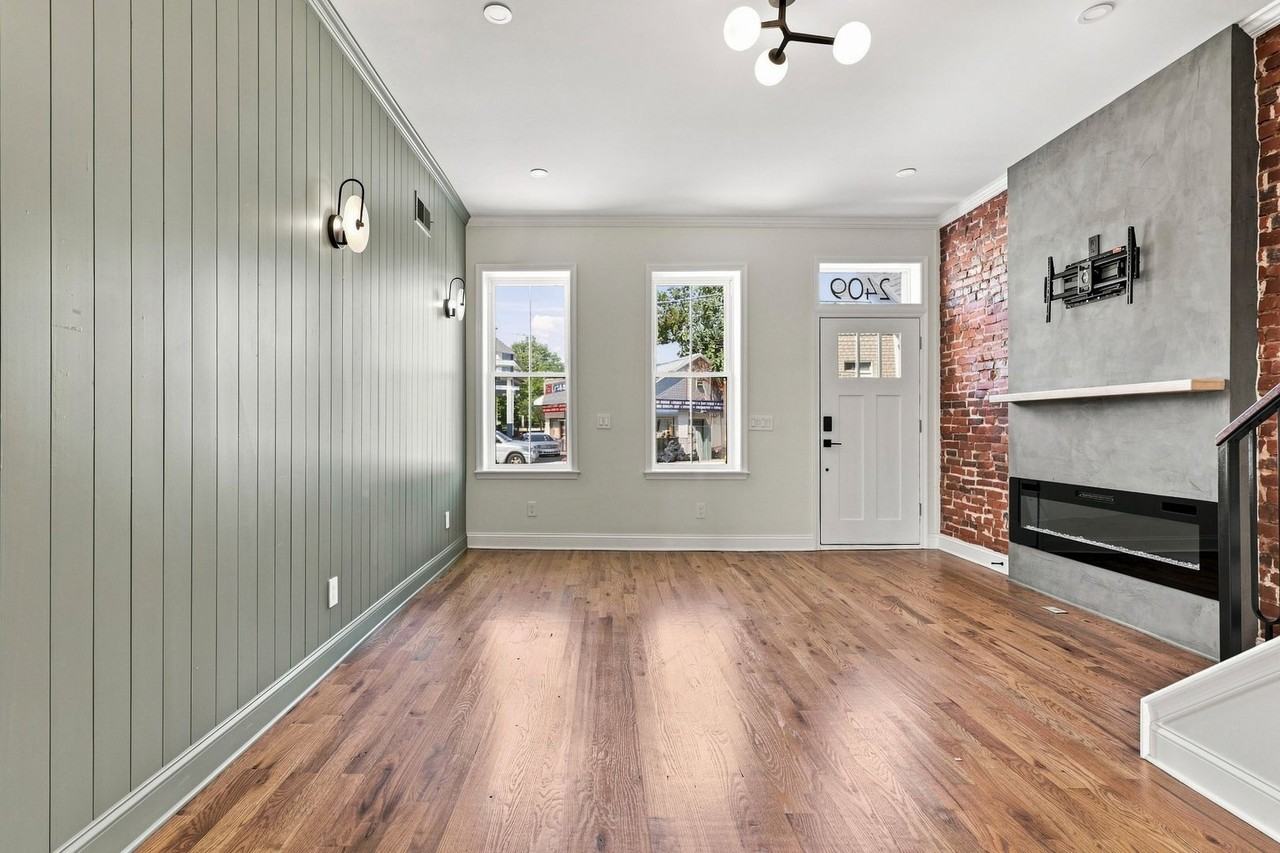 2409 N 33rd St - Photo 6 of 46
