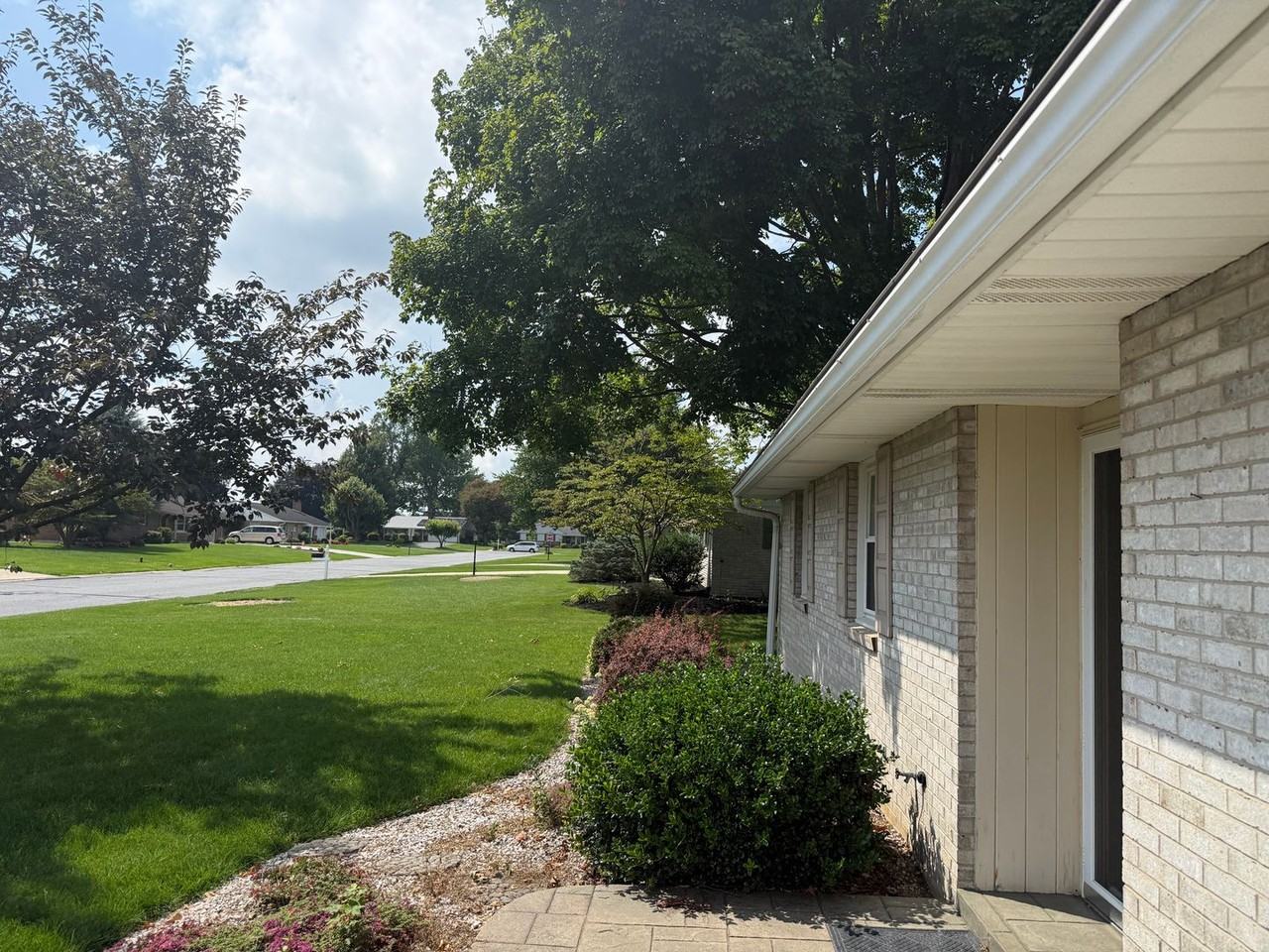 7 Lantern Ave - Photo 2 of 24