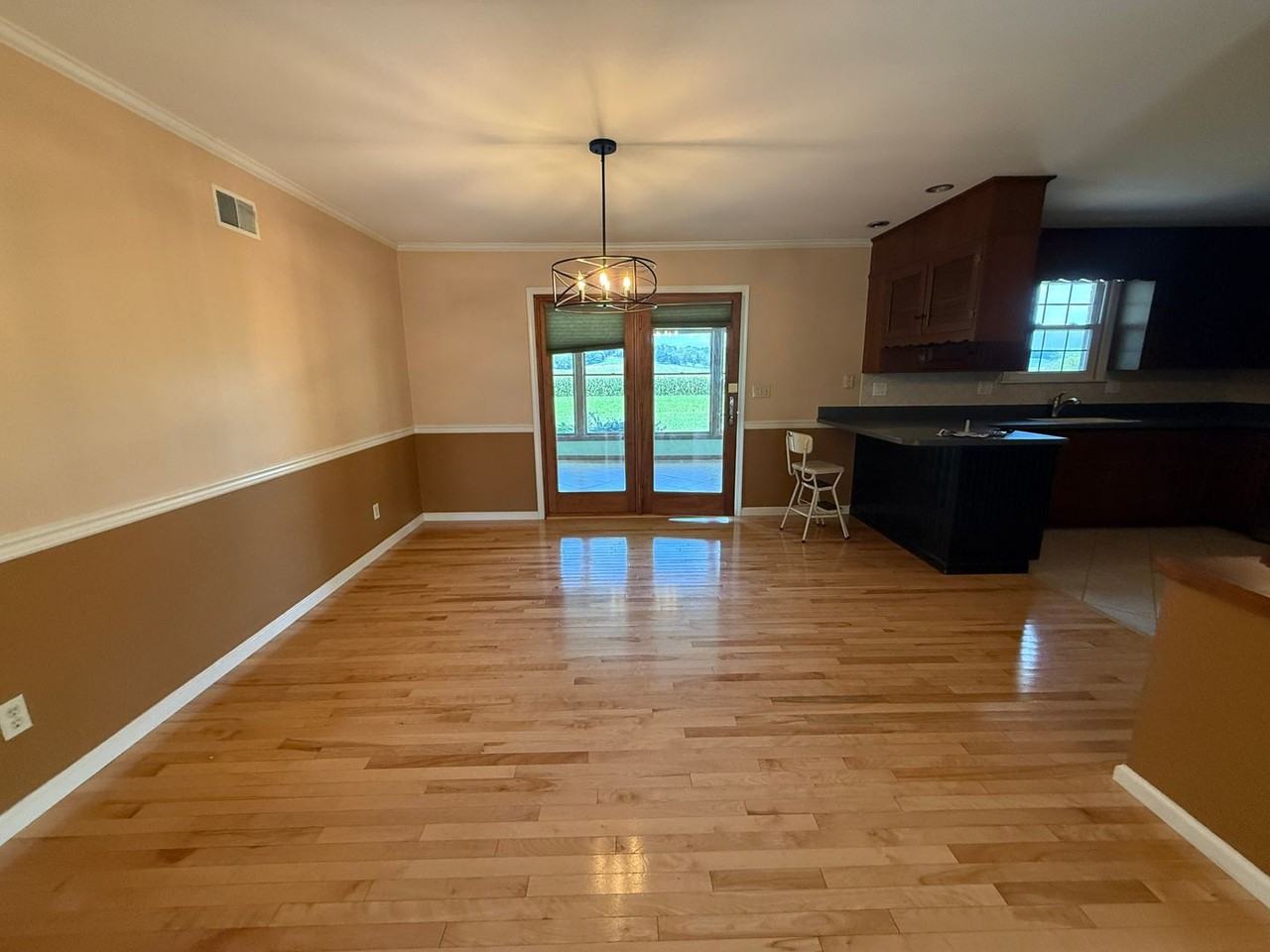 7 Lantern Ave - Photo 5 of 24