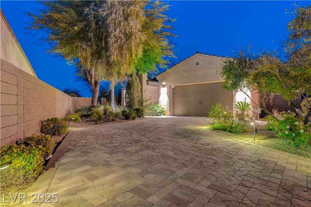 6 Lago Turchino Ct - Photo 2 of 31