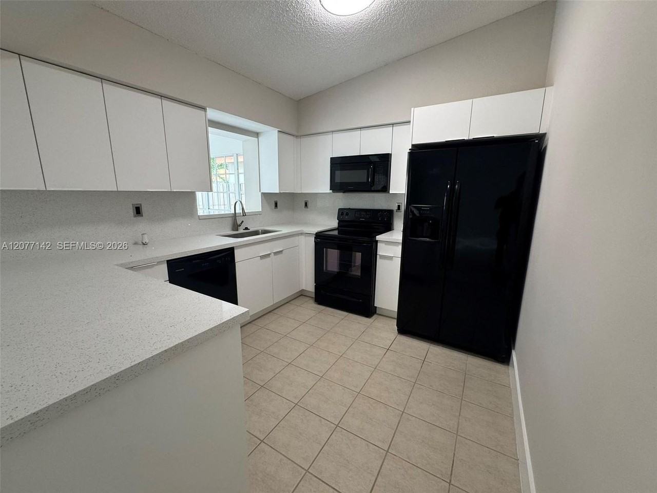 14739 Sw 102nd Ter - Photo 2 of 16