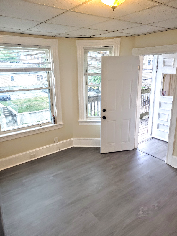 509 Elm St #2F - Photo 4 of 8