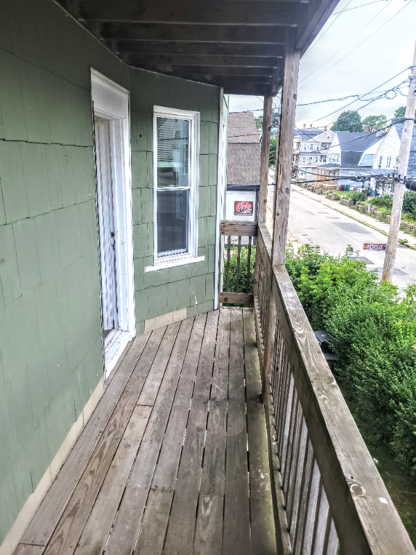 509 Elm St #2F - Photo 6 of 8