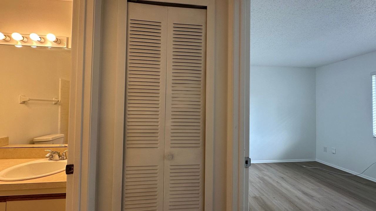 104 Sycamore Ct - Photo 3 of 26