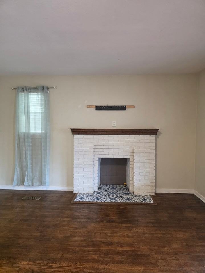 108 Anderson St - Photo 4 of 17