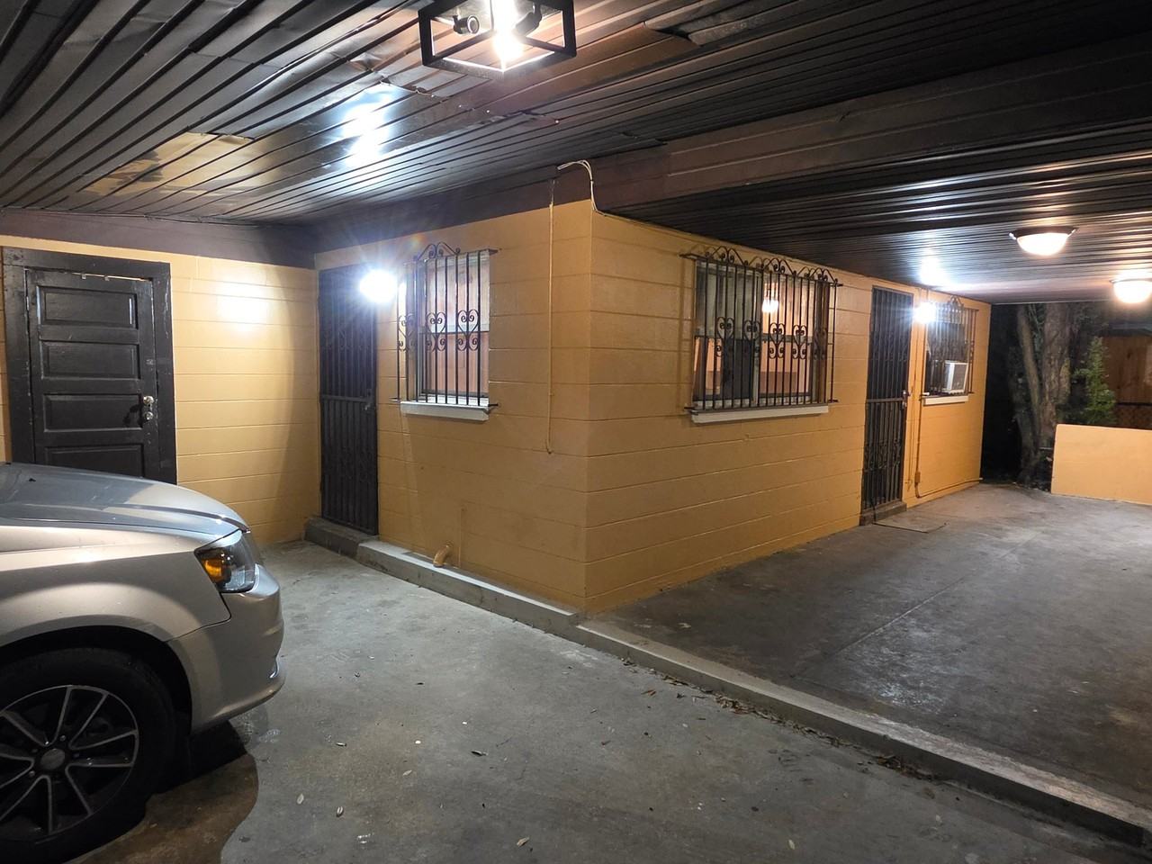 1808 Sammonds Rd - Photo 2 of 7