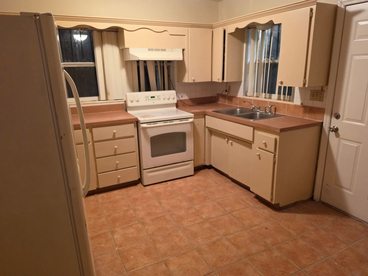 1808 Sammonds Rd - Photo 5 of 7