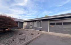 265 SW Oak St - Photo 1 of 1