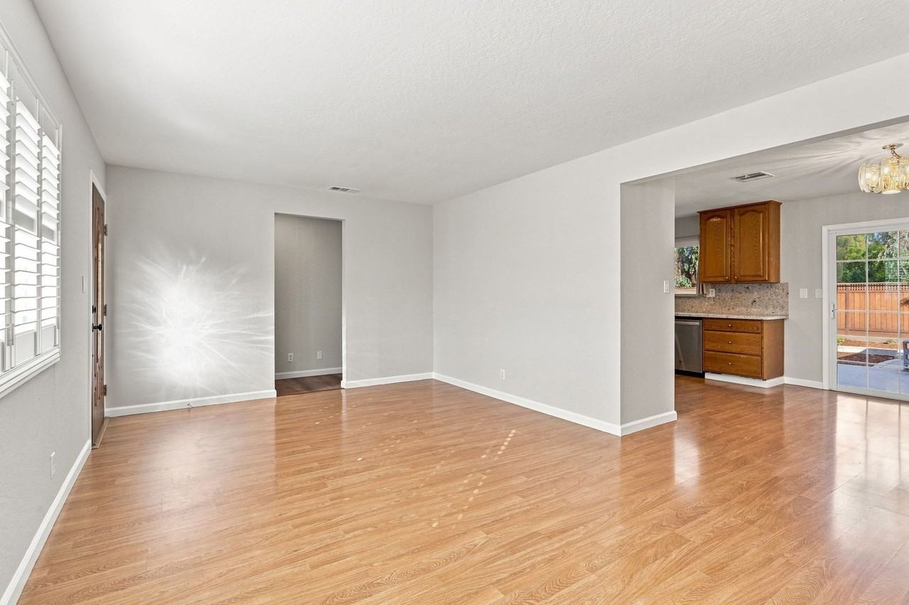 14370 Oka Ln - Photo 5 of 15