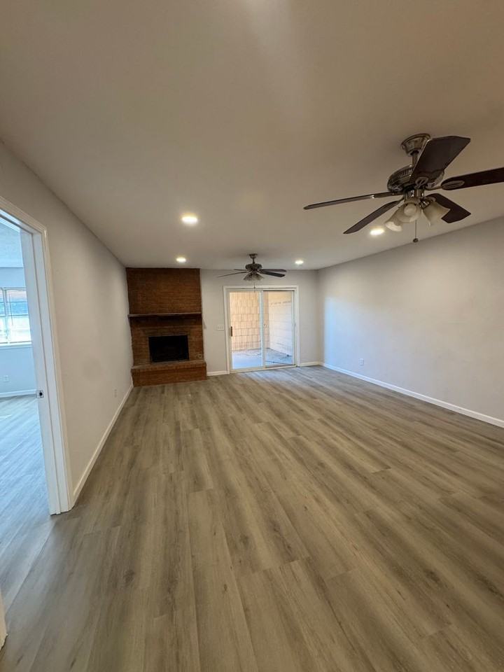 1910 Kirkland Dr - Photo 6 of 19