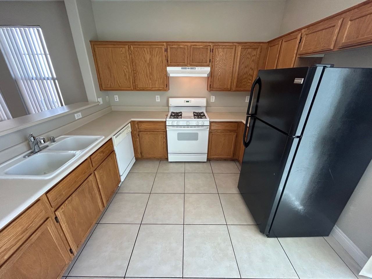 4962 Droubay Dr - Photo 2 of 29