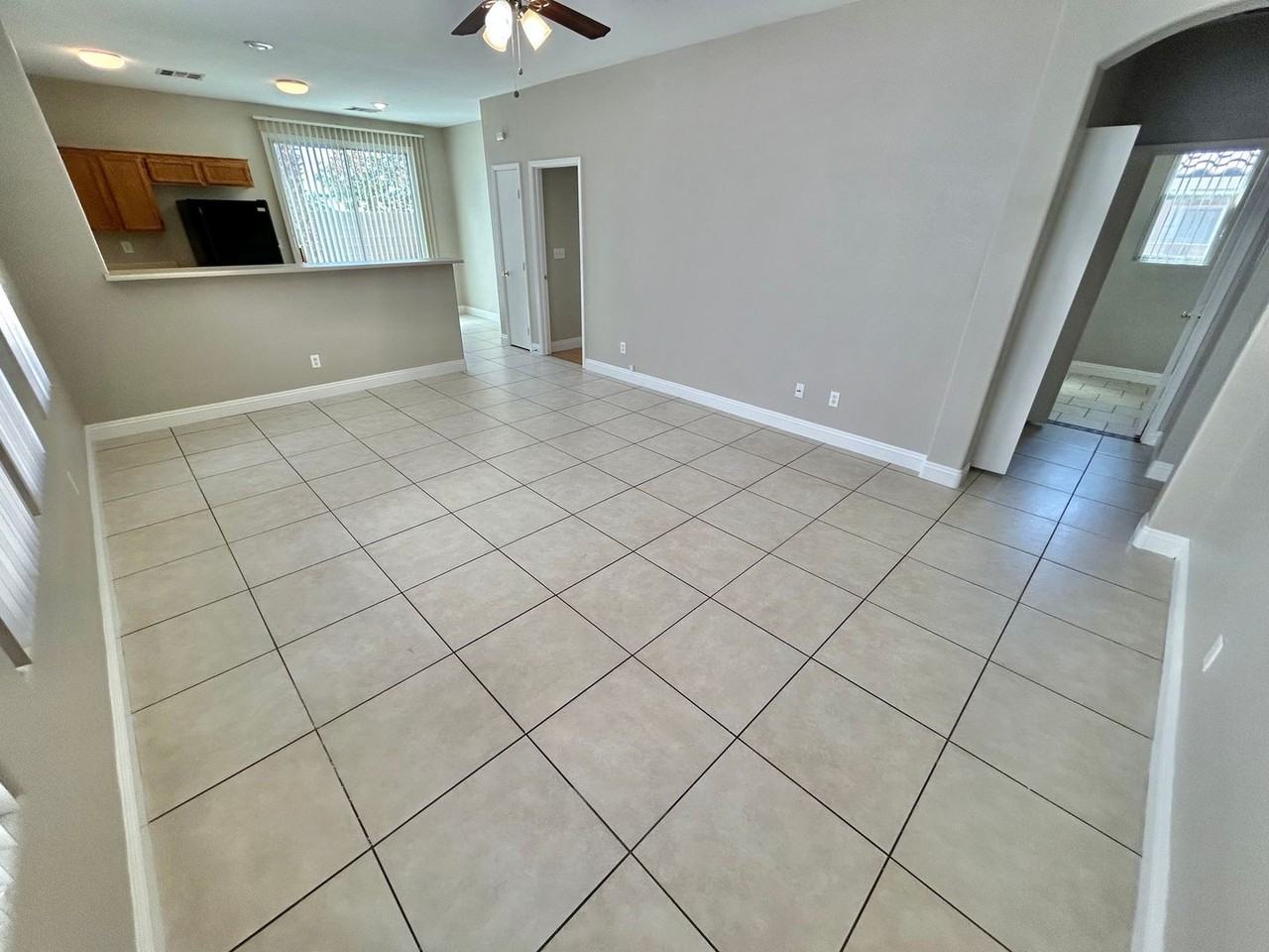 4962 Droubay Dr - Photo 5 of 29