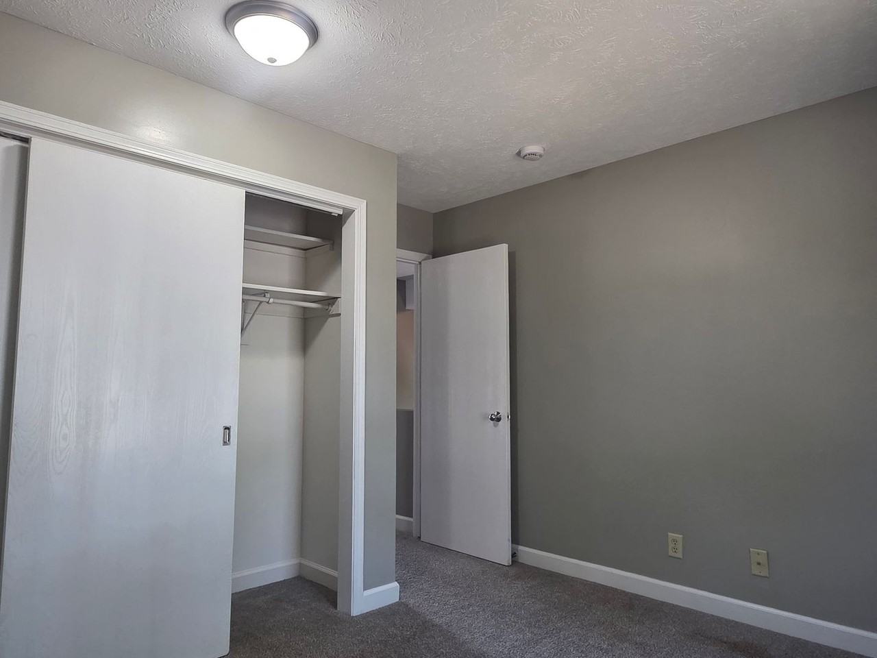 1737 N 23rd St - Photo 5 of 8