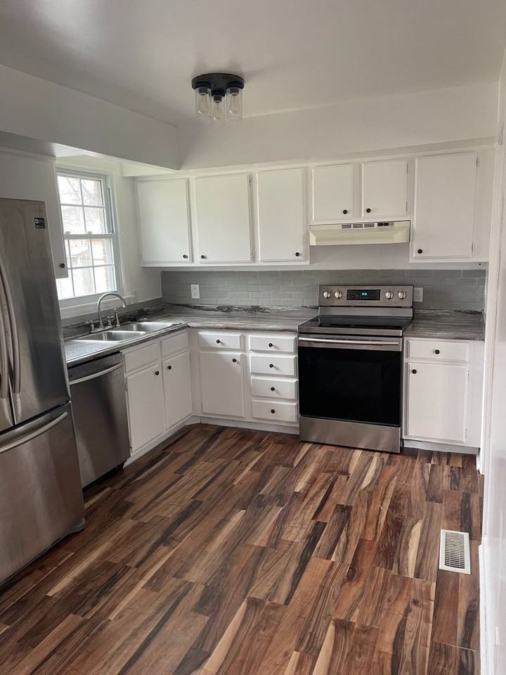 4812 Shasta Dr - Photo 5 of 10