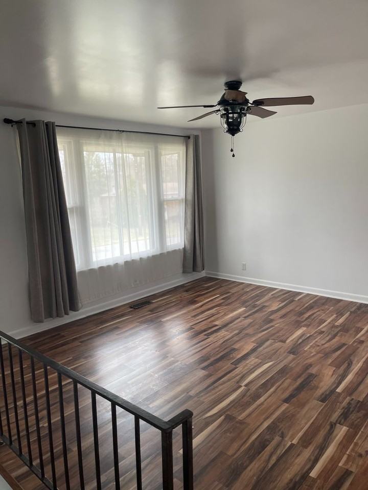4812 Shasta Dr - Photo 2 of 10