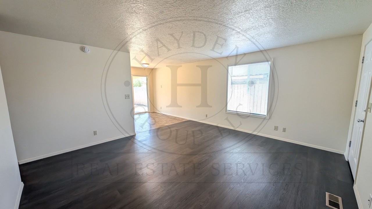 3134 Brittany Dr - Photo 4 of 21