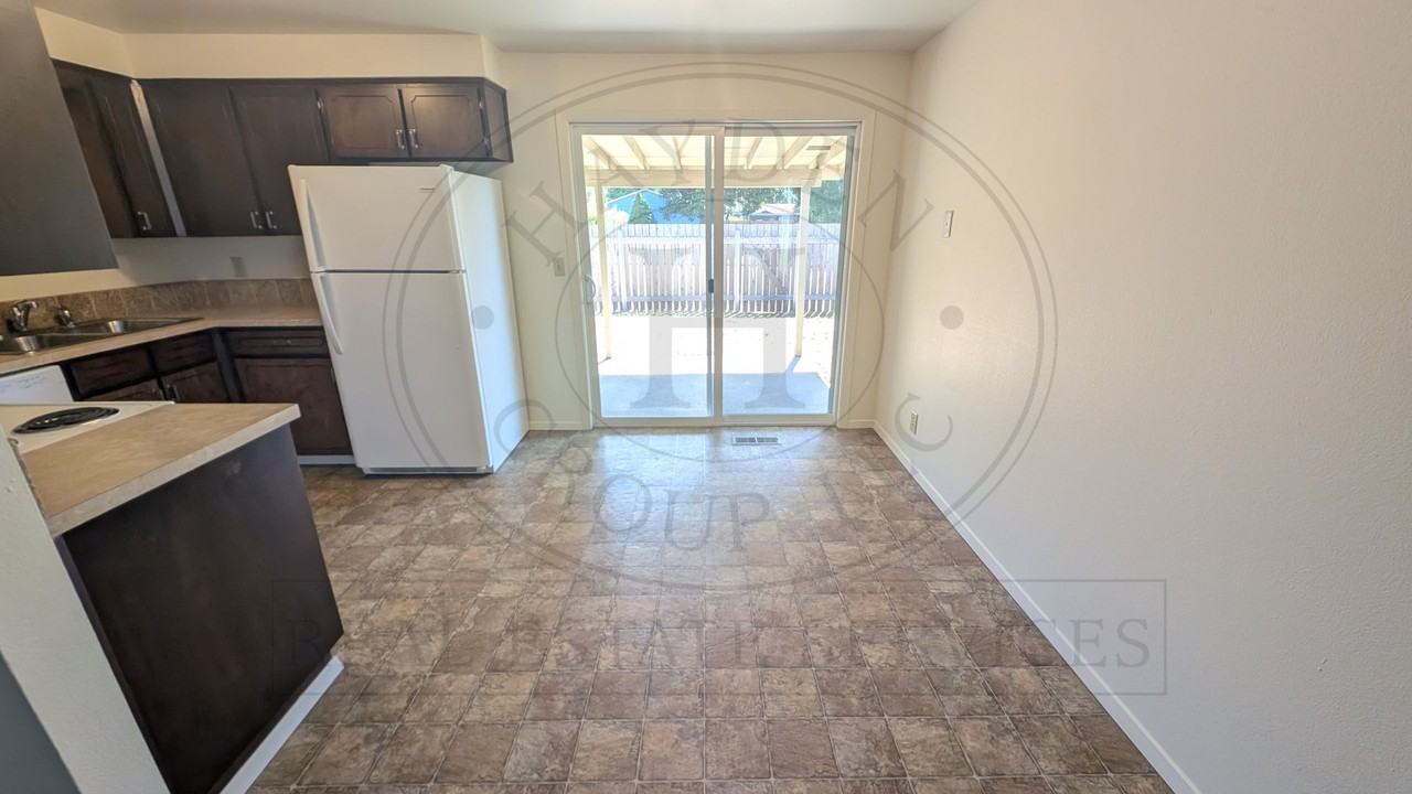 3134 Brittany Dr - Photo 5 of 21