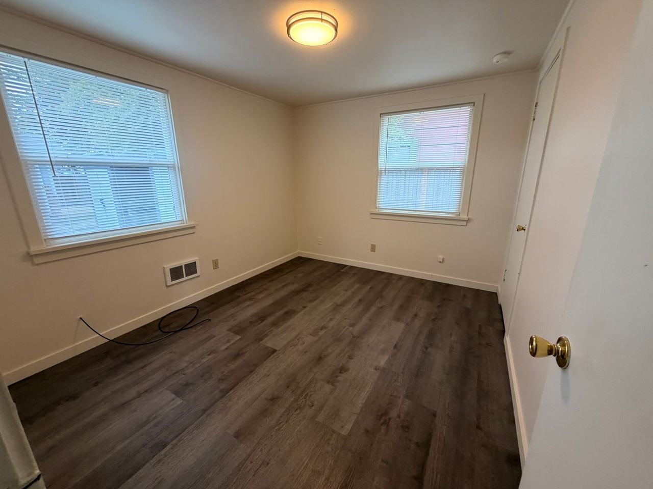 1632 10th St - Photo 6 of 10