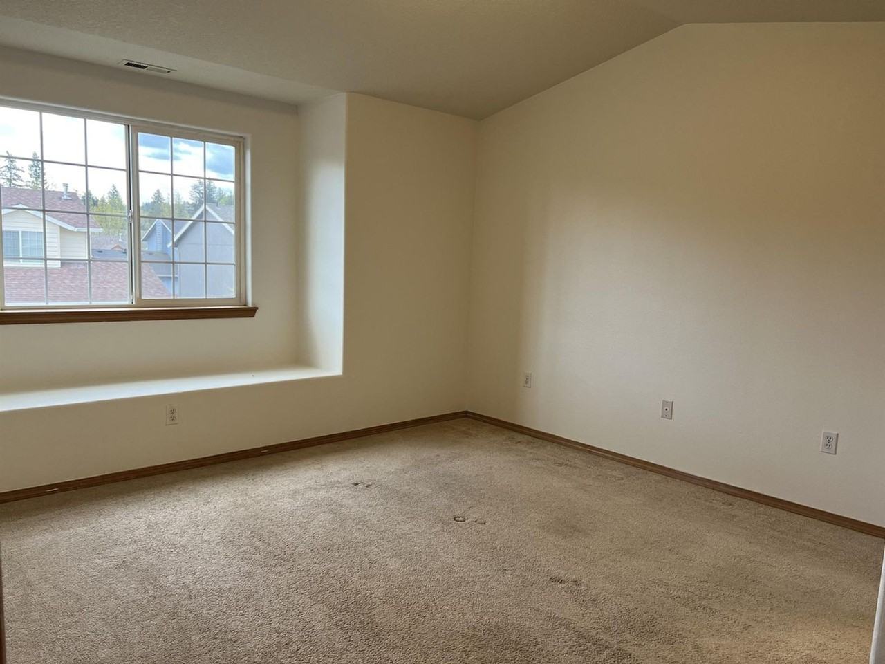 1188 Sw Ivory Loop - Photo 7 of 11