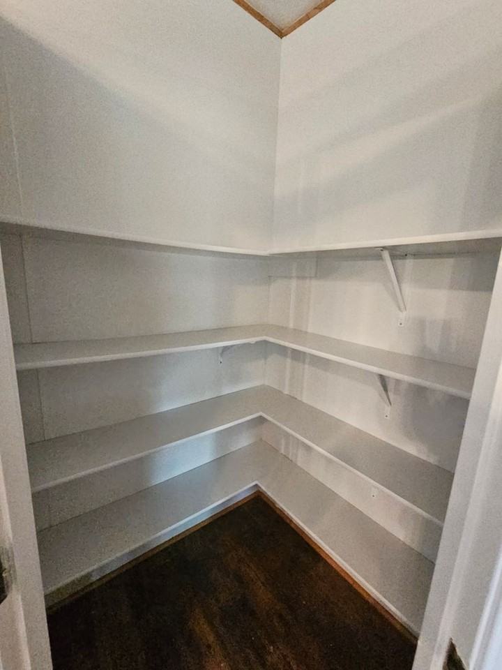 1567 W Arch St - Photo 6 of 18