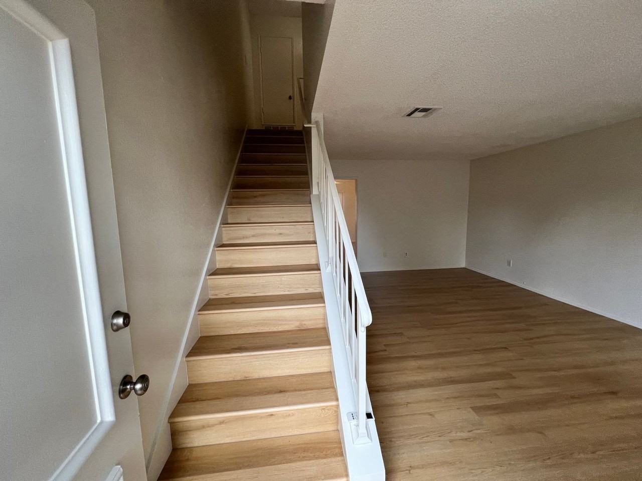 8748 Cedar St - Photo 7 of 26
