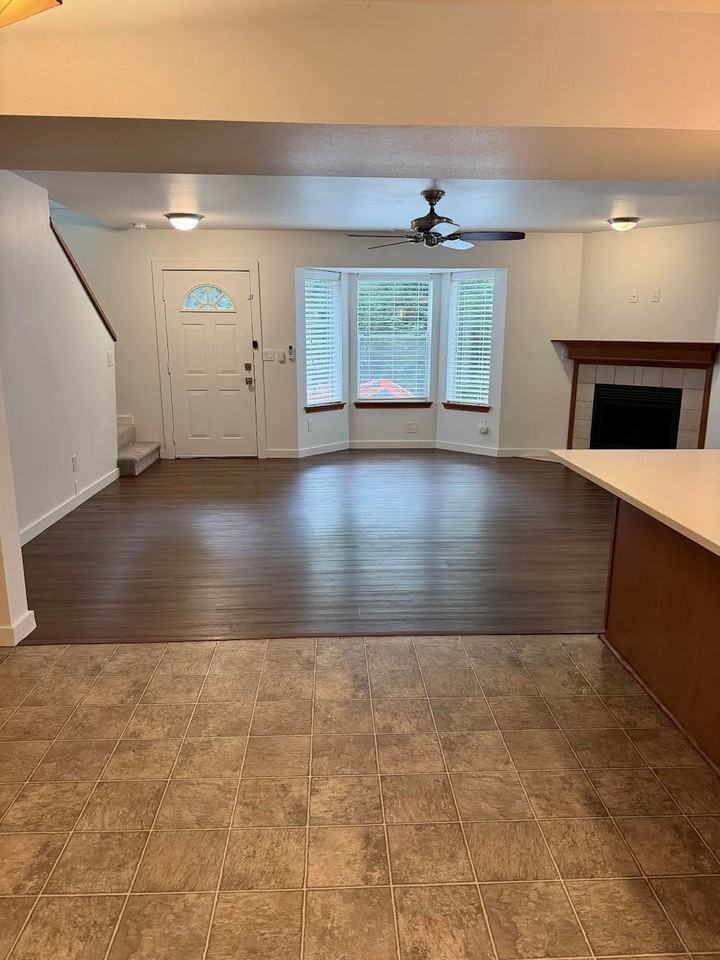 3817 47th St Nw - Photo 2 of 19