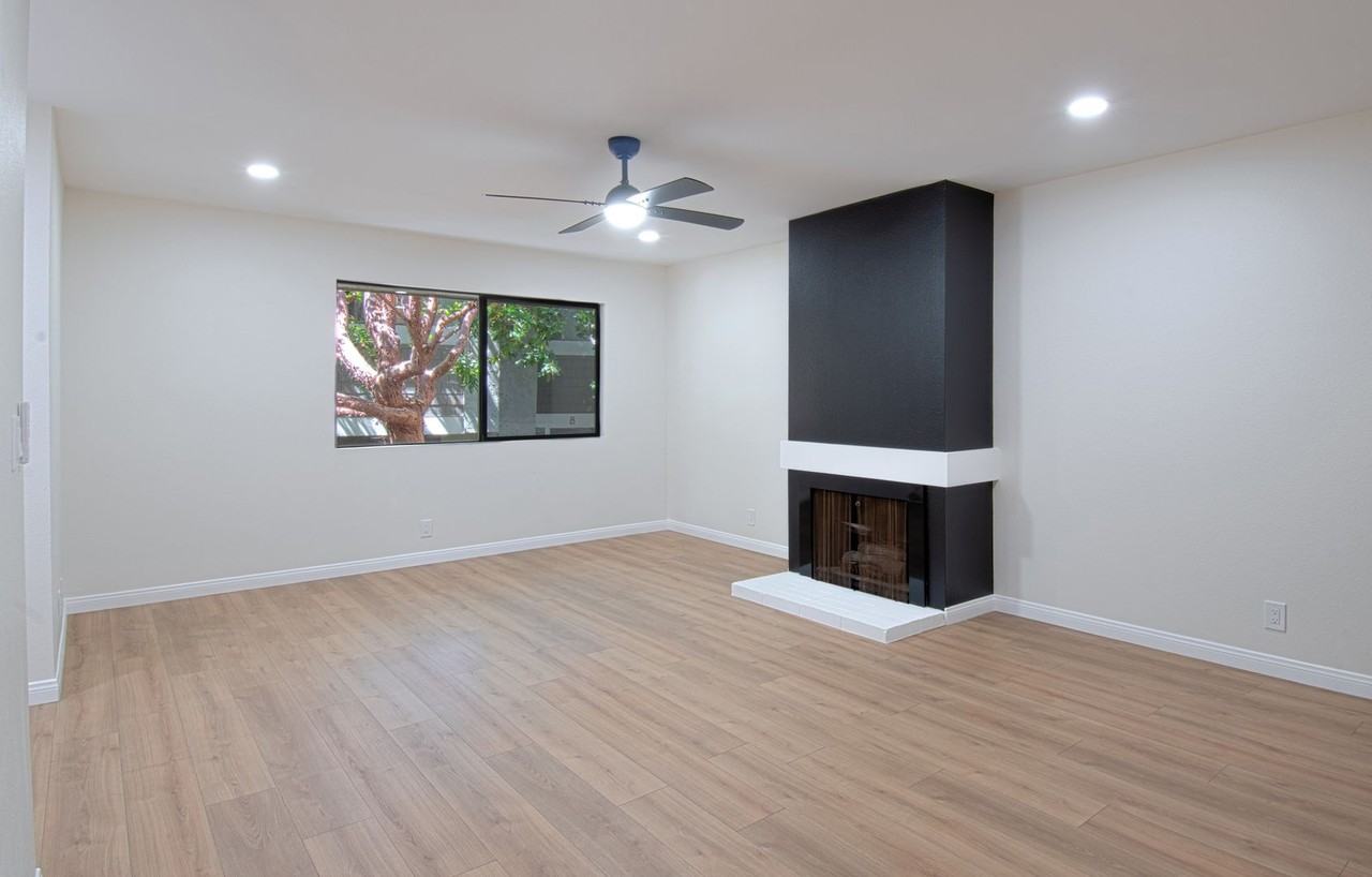 7 Starburst Ct - Photo 4 of 27