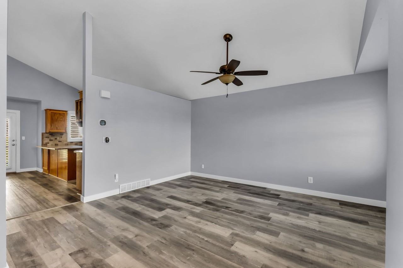 3084 N 2225 E - Photo 4 of 35