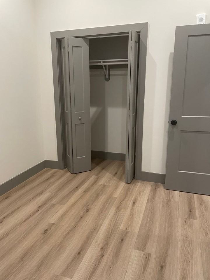 260 Boas St - Photo 5 of 23