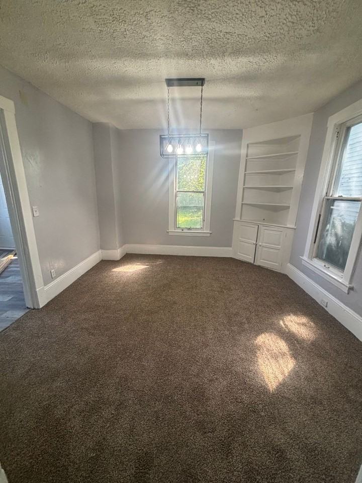 3457 E 149th St - Photo 3 of 11