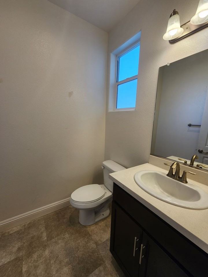 231 Ninos Dr - Photo 6 of 24