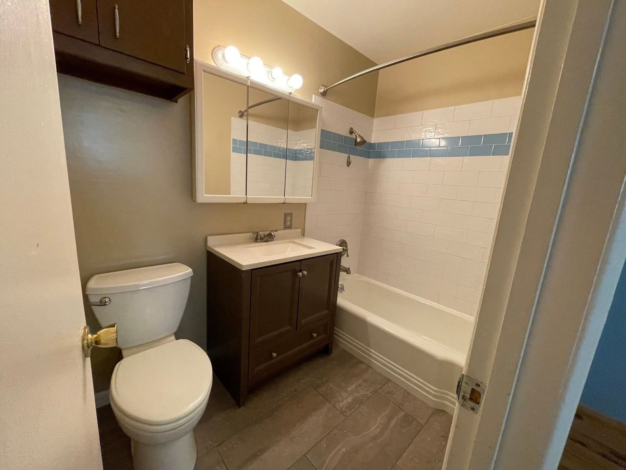 1421 Samuel Way - Photo 7 of 11