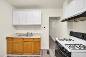 featured image of 210 1/2 Peach St