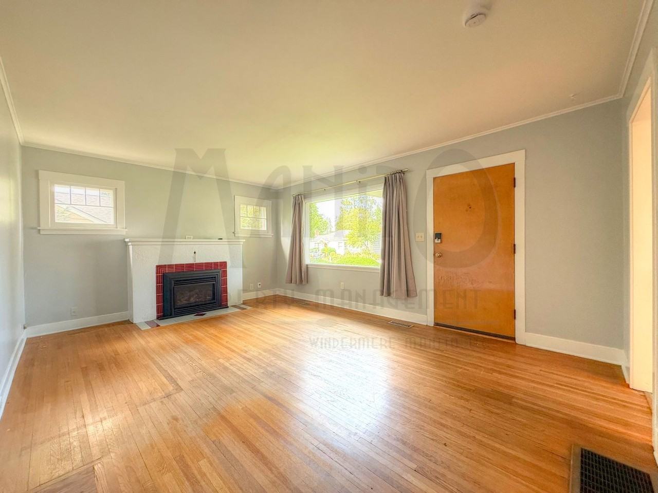 1032 E 33rd Ave - Photo 4 of 18