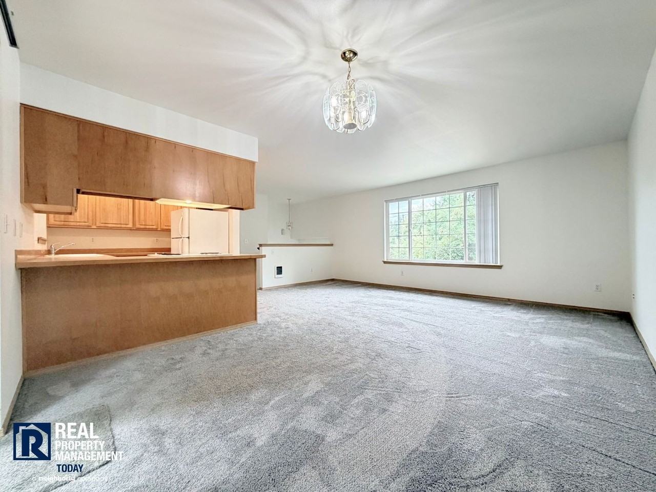 20206 93rd St E - Photo 3 of 25