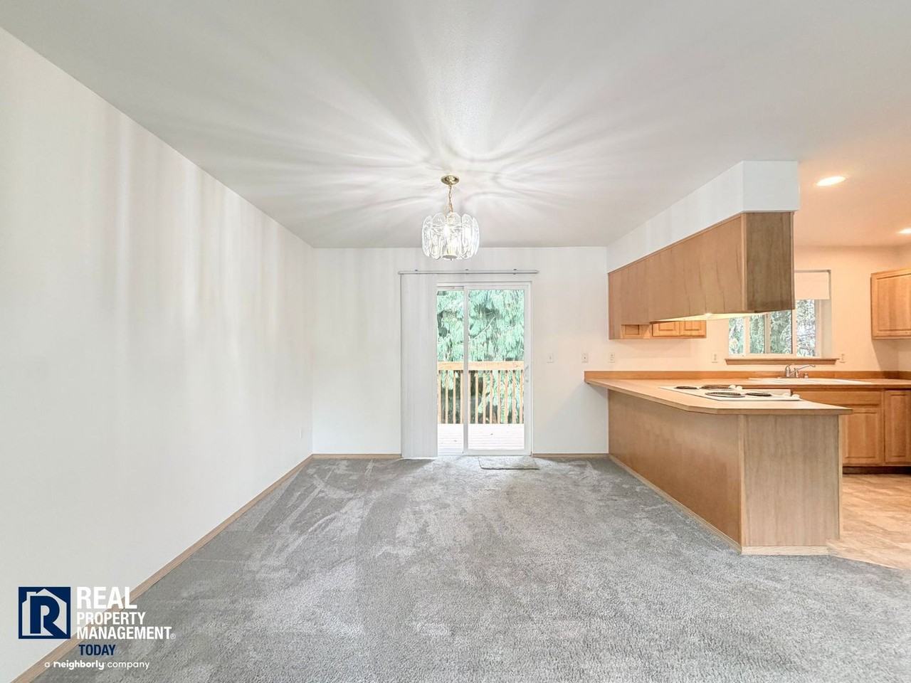 20206 93rd St E - Photo 5 of 25