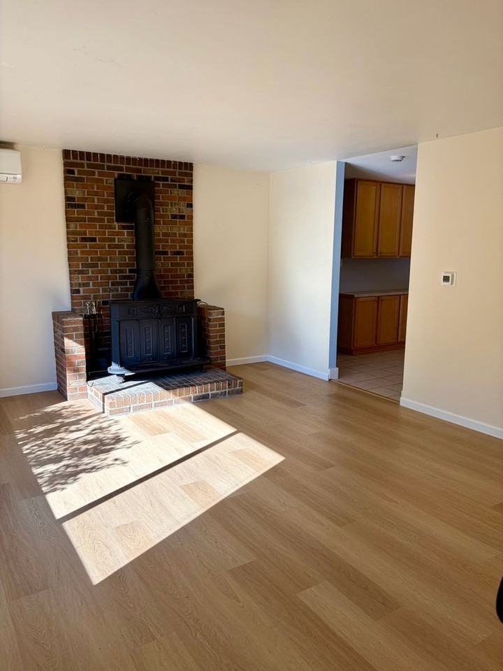345 S 44th St - Photo 4 of 27