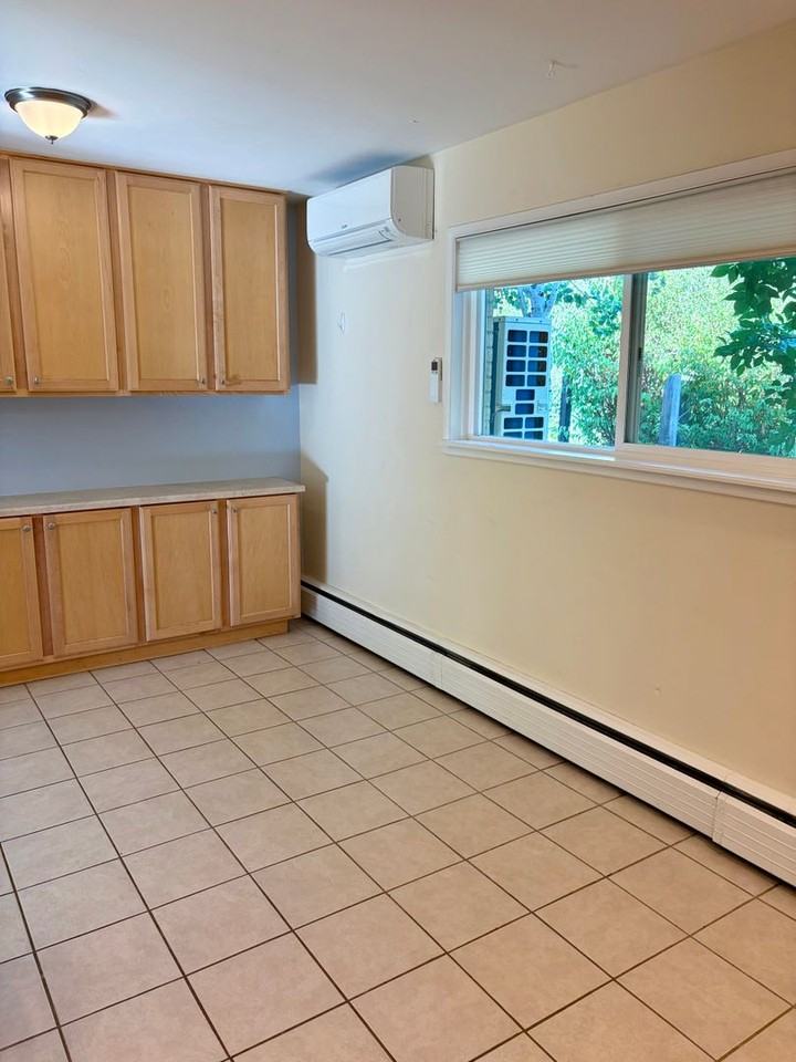 345 S 44th St - Photo 6 of 27