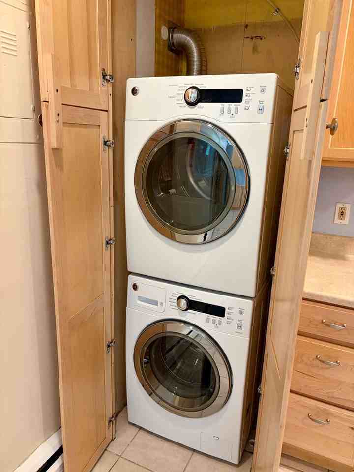 345 S 44th St - Photo 7 of 27
