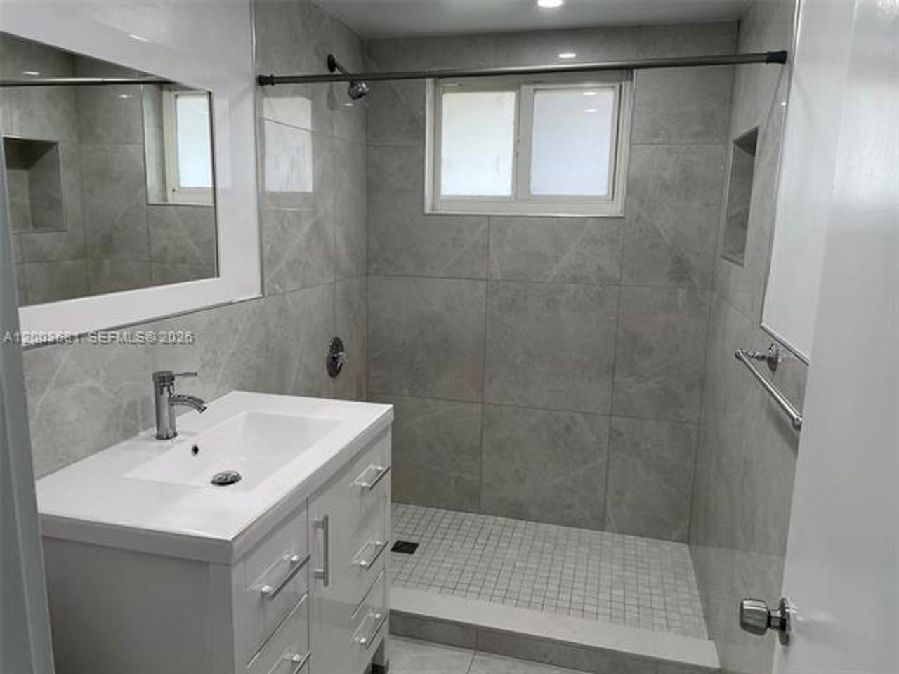 8640 Sw 125th Ter #8640 - Photo 7 of 14