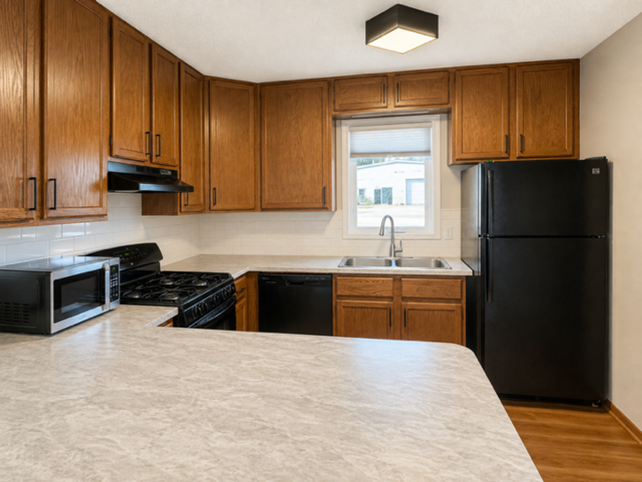 617 Hamel Rd - Photo 3 of 10